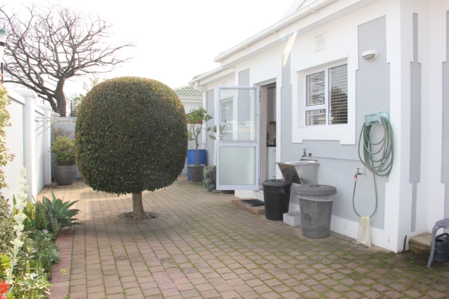 3 Bedroom Property for Sale in Bizweni Western Cape
